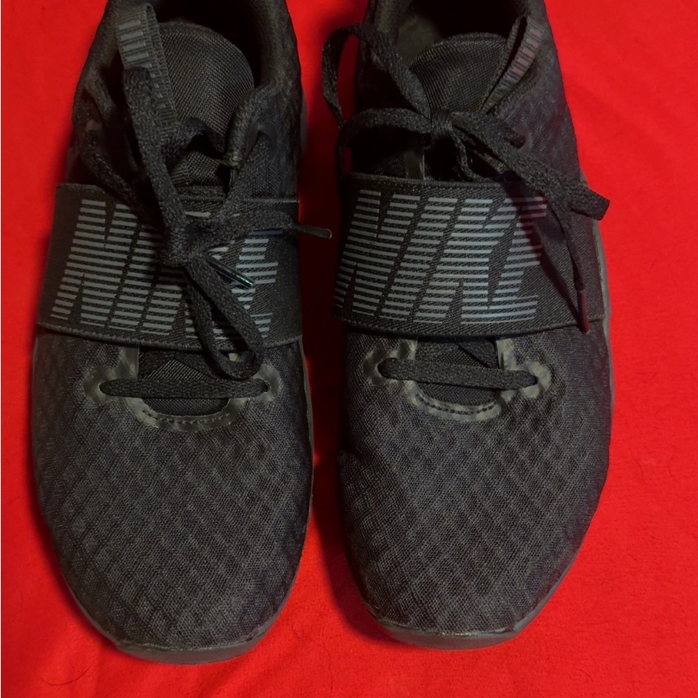 Women’s Size 8.5 Nike  Black Athletic Training Shoes with Midfoot Strap